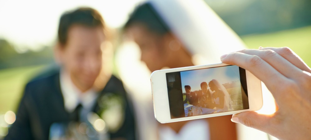 Una sposa bon ton: come gestire i social network